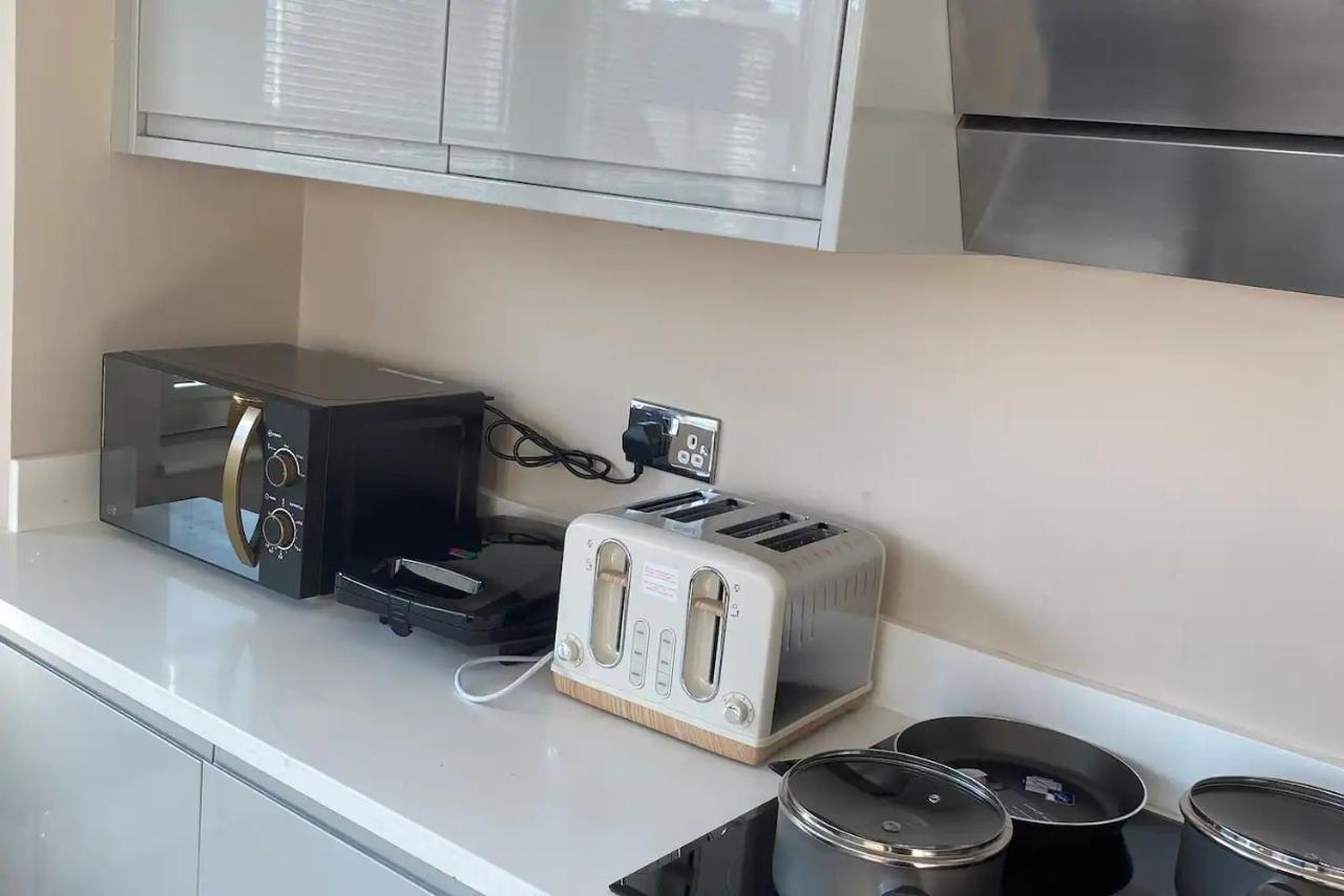 Beautiful Apartment Very Close To The Beach Brighton Eksteriør bilde