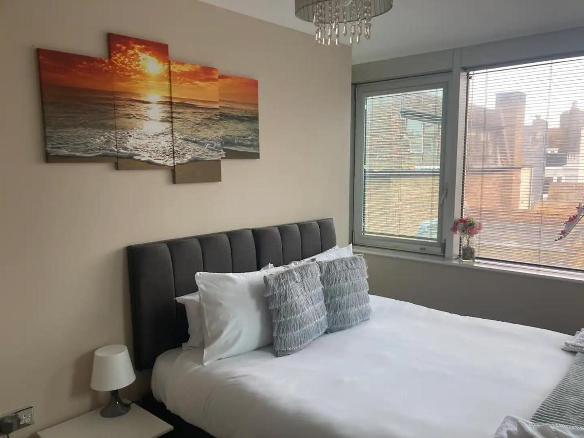 Beautiful Apartment Very Close To The Beach Brighton Eksteriør bilde